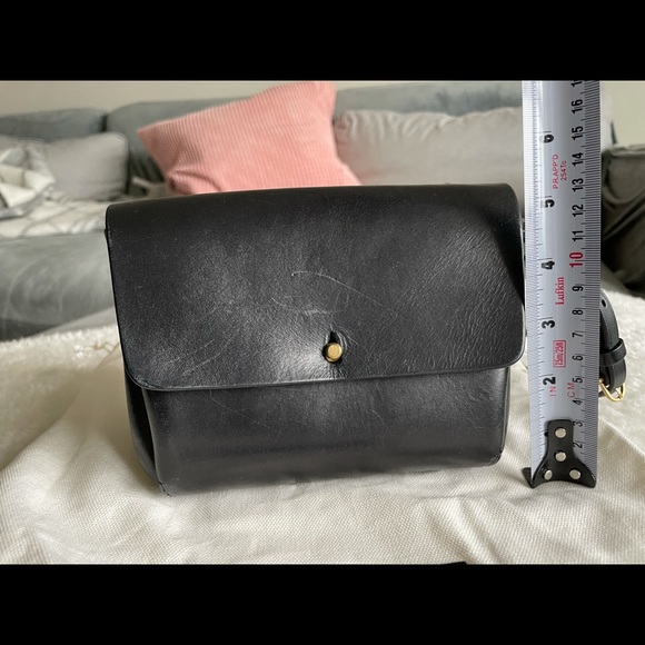 Leather crossbody bag - Picture 6 of 7